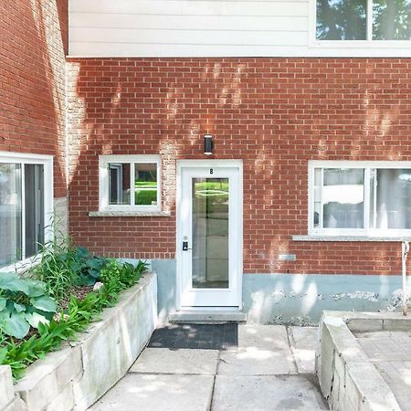 Entire 2 Bedroom Apartment Uptown Waterloo - E1 Exterior photo